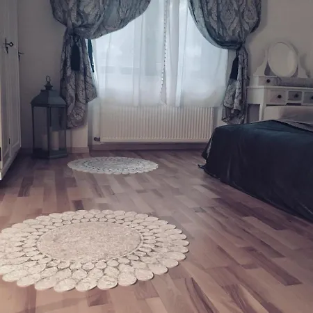 Lux Ultracentral